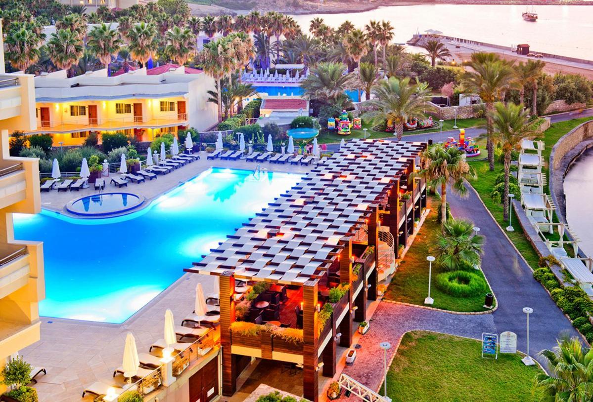 Vuni Palace Premium Hotel & Spa & Casino Beachfront Location ! Κερύνεια Εξωτερικό φωτογραφία