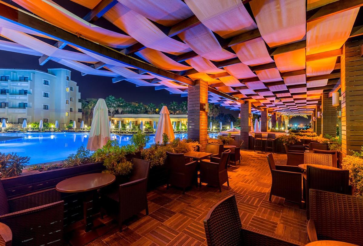 Vuni Palace Premium Hotel & Spa & Casino Beachfront Location ! Κερύνεια Εξωτερικό φωτογραφία