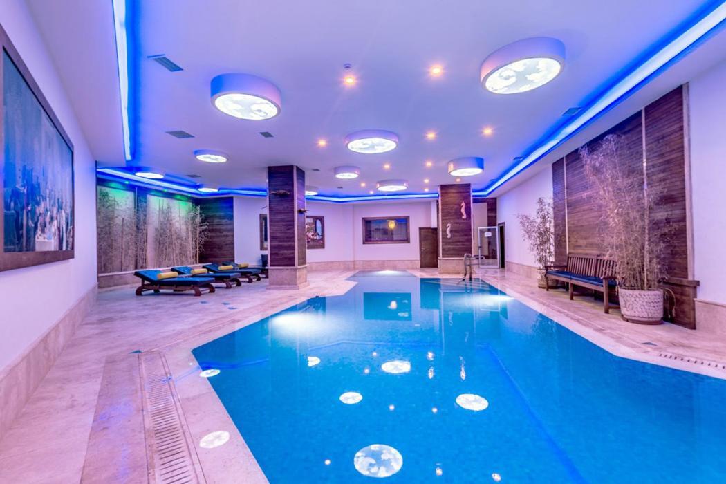 Vuni Palace Premium Hotel & Spa & Casino Beachfront Location ! Κερύνεια Εξωτερικό φωτογραφία